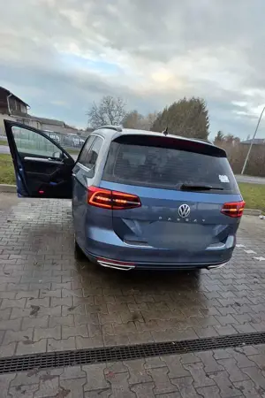 Volkswagen Passat Variant Passat Variant 1.6 TDI (BlueMotion Technology) DSG Bild 4