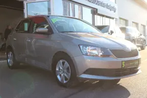 Skoda Fabia 1.0 MPI Clever Klima PDC Allwetter TÜV neu Bild 4
