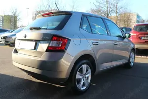 Skoda Fabia 1.0 MPI Clever Klima PDC Allwetter TÜV neu Bild 5