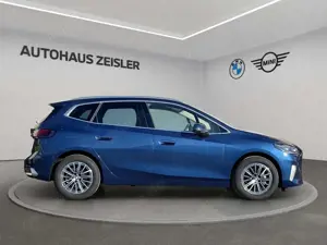 BMW 220 d Active Tourer LUXURY LINE AHK DrivingAssistantPl Bild 3