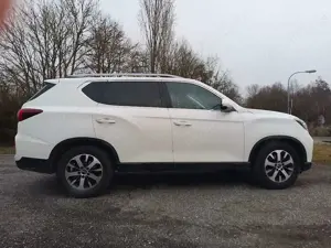 SsangYong Rexton Rexton 2.2 e-XDi 220 4WDAut. Quartz Bild 2