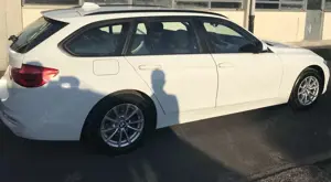 BMW 320 320d Touring Aut. Advantage