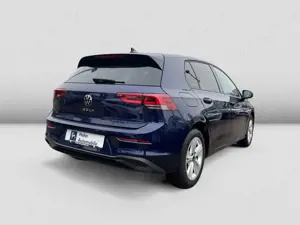 Volkswagen Golf VIII 2.0TDI DSG Life LED Navi ACC APP Sitzh Bild 4
