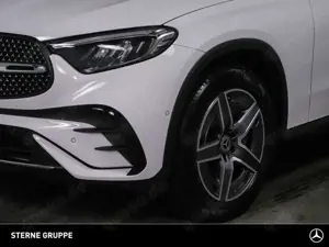 Mercedes-Benz GLC 220 GLC 220 d 4M AMG AHK Distr Pano Ambi eSitze Totw Bild 3