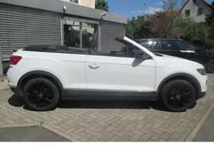 Volkswagen T-Roc Style 1,5TSI DSG Black/ FahrPlus/ Kmaera/ 18´´/ et Bild 3