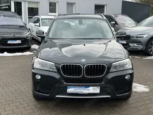 BMW X3 20d xDrive Automatik *1.Hand*Panorama*AHK* Bild 2