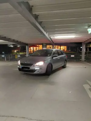 Peugeot 308 308 SW PureTech 130 Stop Bild 5