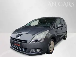 Peugeot 5008 7Sitze TUV 11.2026 Navi Head-up PDC Panorama Video