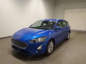 Ford Focus Turnier Titanium NAV LED APPLINK PDC LHZ 4SEASON