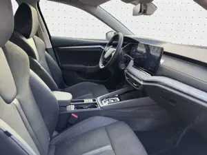 Skoda Octavia Combi Tour 2.0 TDI DSG MEMORY|360°|AHK Bild 4