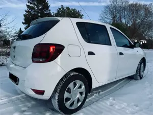 Dacia Sandero Klima*164Tkm*neue Sommerreifen*Fahrersitz und Lenkrad höhenverstellbar Bild 2