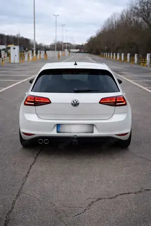 Volkswagen Golf GTD GTD BMT Perlmuttweiß Bild 2