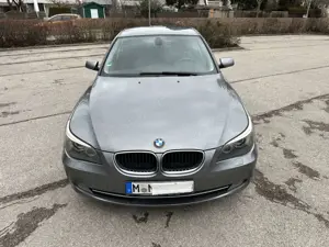 BMW 520 520i