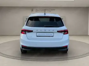 Skoda Fabia Fabia 1.0 MPI *ESSENCE*SHZ*EPH*  Klima/LED/BC/R-CD Bild 5