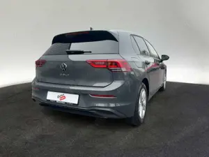 Volkswagen Golf 8 Life 1.5 TSI AHK STANDHZG KAM DCC NAV H/K Bild 4