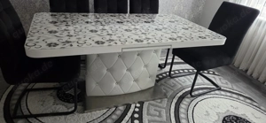 Esstisch mit Stühle