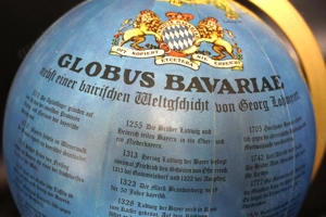 Globus Bavariae, bayerischer Globus mit weltgeschichtlicher Beschreibung