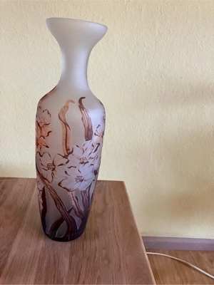 Jugendstil Cameo Glasvase, signiert, Höhe: 41 cm.