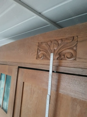 Kleiderschrank aus Ur Omas Zeiten   3 türig, 2 Schubladen b. ca. 180 cm. h. ca 210 cm Bild 2