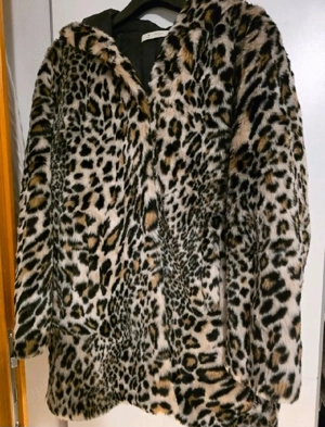 Damen Kunstfellmantel von Monari, Größe 42