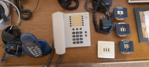 Telefonsammlung teilweise mit Anrufbeantworter Bild 6