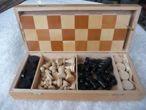 Edles unbespieltes Reise Schachspiel Holz Figurensatz Schach Dame + Brett 