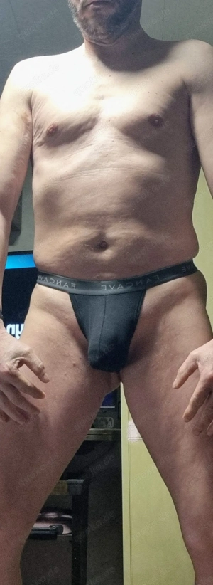 Hast du Weiblich heute Abend Zeit und Lust schön zu Bumsen.  Bin diskret.  