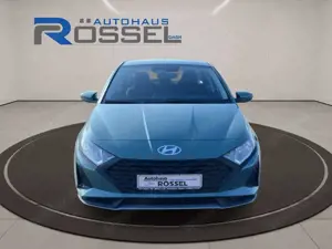 Hyundai i20 1,2 Family Edition 16" Alu Navi RFK