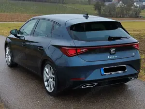 SEAT Leon Leon 1.5 eTSI ACT OPF DSG FR Service und Inspektion neu