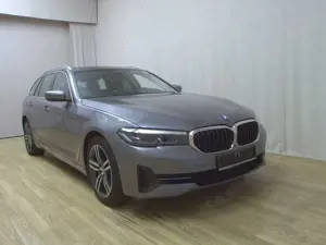BMW 530 e Touring Leder Navi LED LC-Pro Pano H-K RFK Bild 3