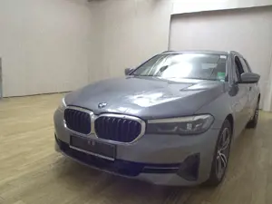 BMW 530 e Touring Leder Navi LED LC-Pro Pano H-K RFK Bild 2