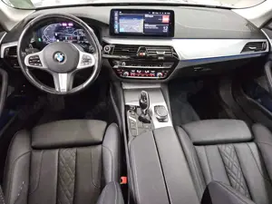 BMW 530 e Touring Leder Navi LED LC-Pro Pano H-K RFK Bild 5