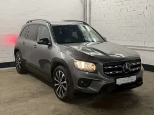 Mercedes-Benz GLB 250 4MATIC   LEDER   ANHÄNGER   UVP 70.000€ Bild 4
