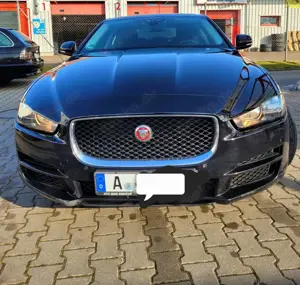 Jaguar XE 20d AWD Bild 2
