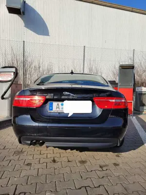Jaguar XE 20d AWD Bild 3