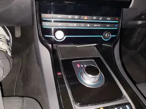 Jaguar XE 20d AWD Bild 5