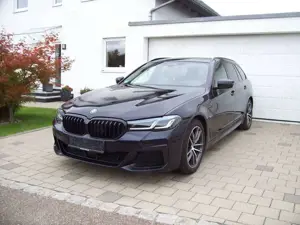 BMW 530 e Touring M Sportpaket HEAD/PANO/AHK/LASER