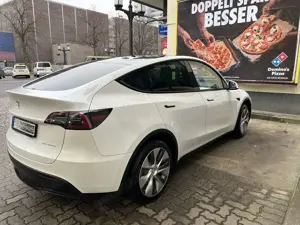 Tesla Model Y Model Y Long Range Dual Motor AWD Bild 3