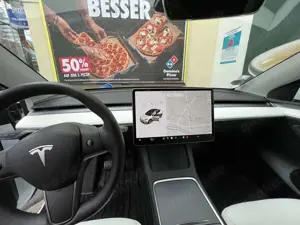 Tesla Model Y Model Y Long Range Dual Motor AWD Bild 5