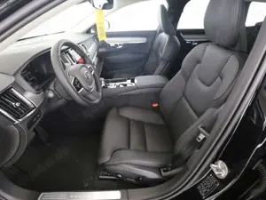 Volvo V90 Kombi Plus Dark Recharge Plug-In Hybrid AWD StandH Bild 3