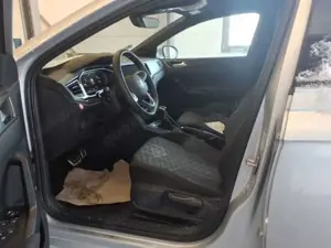 Volkswagen Taigo 1,5TSI DSG R-Line Pano LED Navi Bild 4