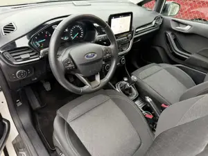 Ford Fiesta Active Navi LED Sitzheiz Unfallfrei 1.Hand 8xReife Bild 5