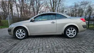 Renault Megane Cabrio 2.0 Luxe Dynamique Automatik*Getr.(Karmann) Bild 4