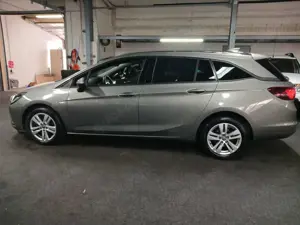 Opel Astra K Sports Tourer Active AUTOMA/NAVI 1.HAND!