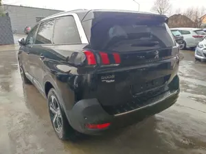 Peugeot 5008 Bild 5
