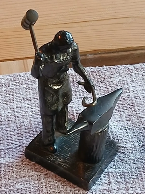 Verkaufe eine antike Bronze Skulptur 