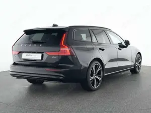 Volvo V60 B4 Mild-Hybrid Plus Dark HK*360°ACC Bild 2
