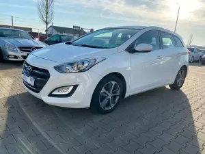 Hyundai i30 cw blue Trend|R-KAM|NAVI/TÜV+SERVICE NEU
