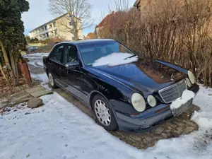 Mercedes-Benz E 240 E-Klasse Avantgarde