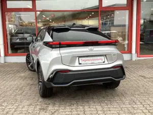 Toyota C-HR 2.0 Hybrid Lounge Bild 3